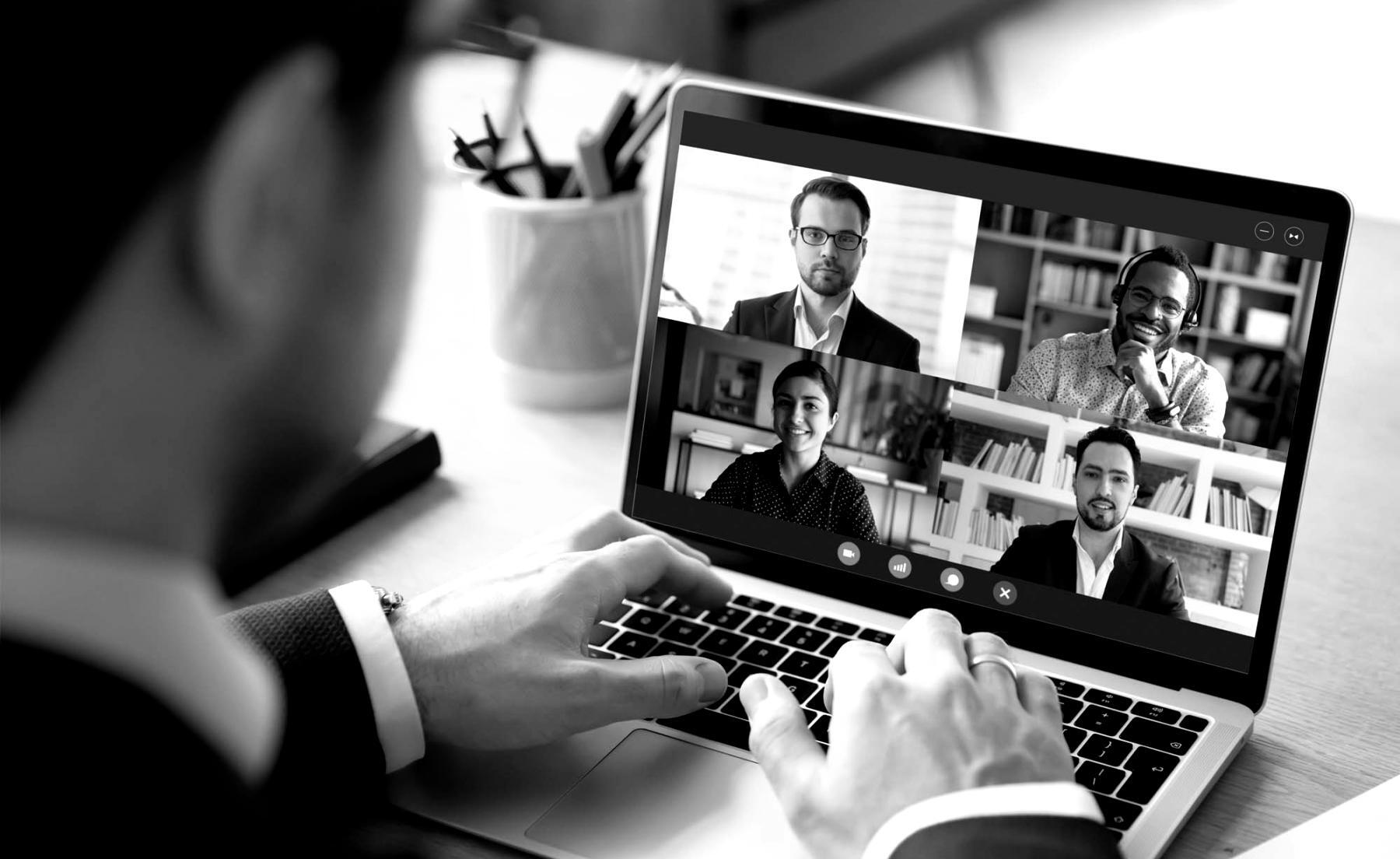 Instructor explaining progress tracking methodology during a live session